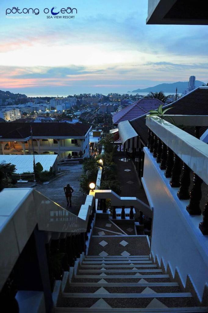 Aksarai Hotel Patong Exterior photo